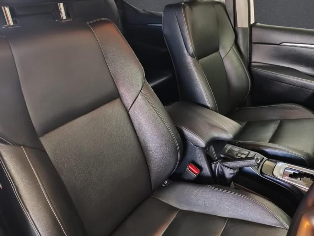 Toyota Fortuner 2.4 Gd-6 Rb At