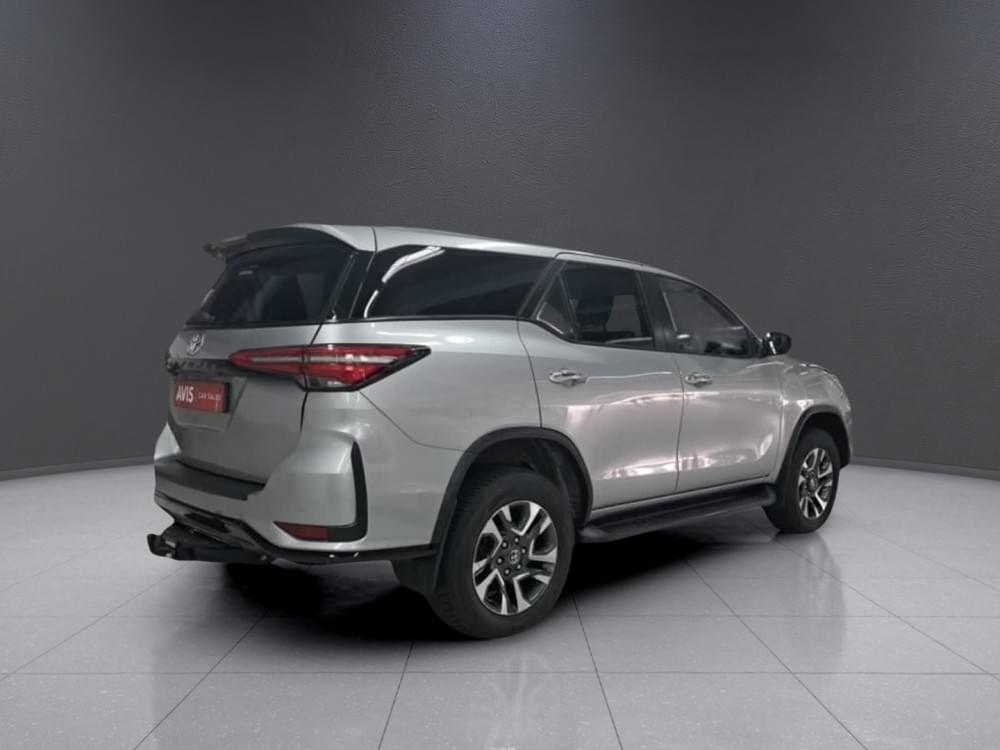 Toyota Fortuner 2.4 Gd-6 Rb At