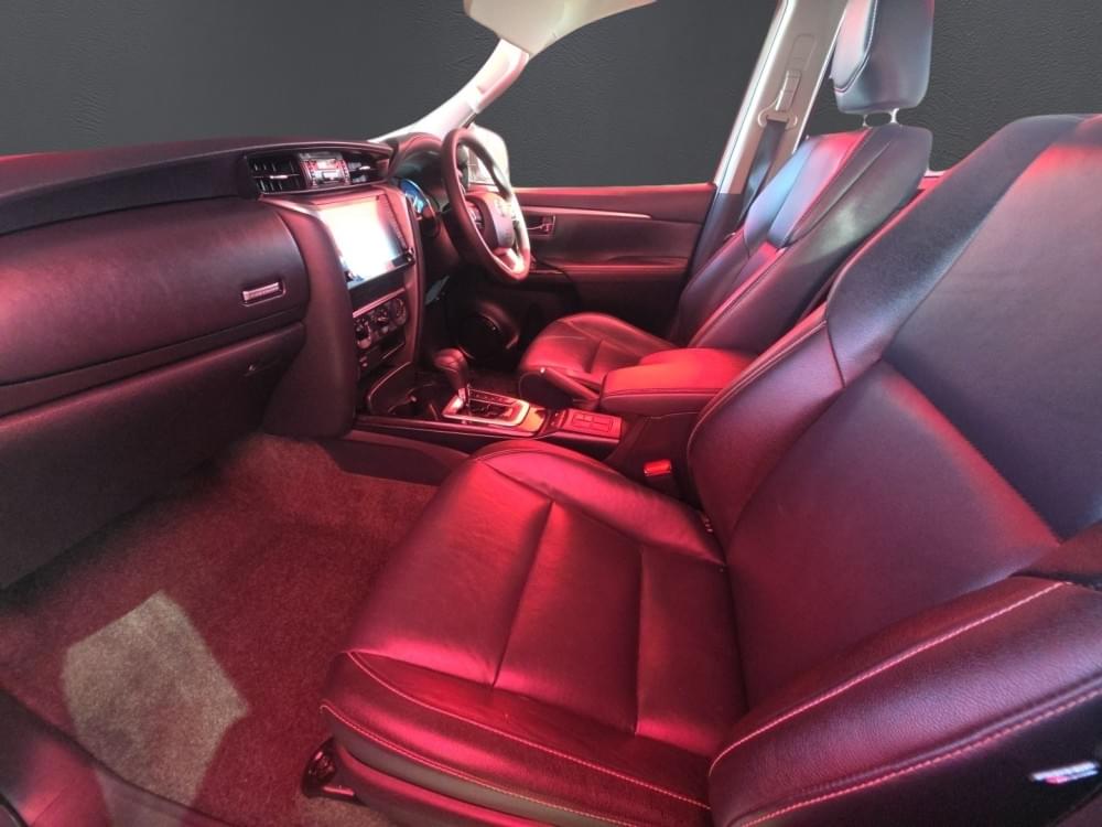 Toyota Fortuner 2.4 Gd-6 Rb At