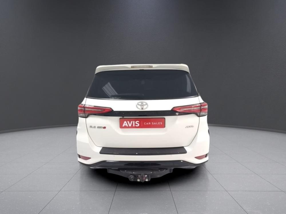 Toyota Fortuner 2.4 Gd-6 Rb 6At