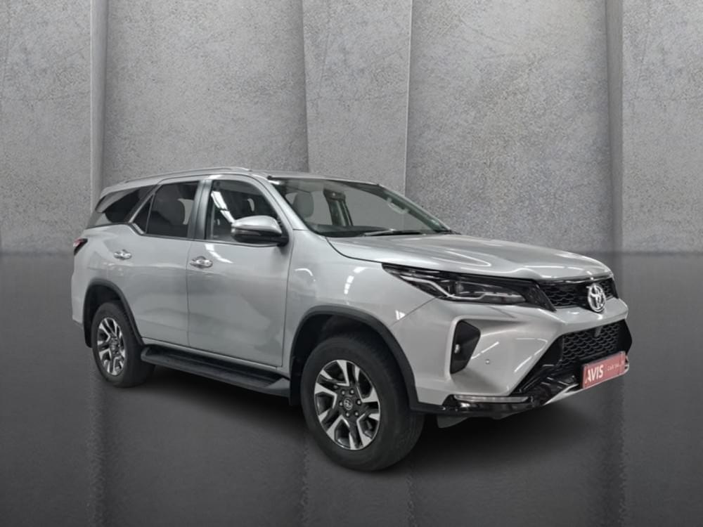 Toyota Fortuner 2.4 Gd-6 Rb At