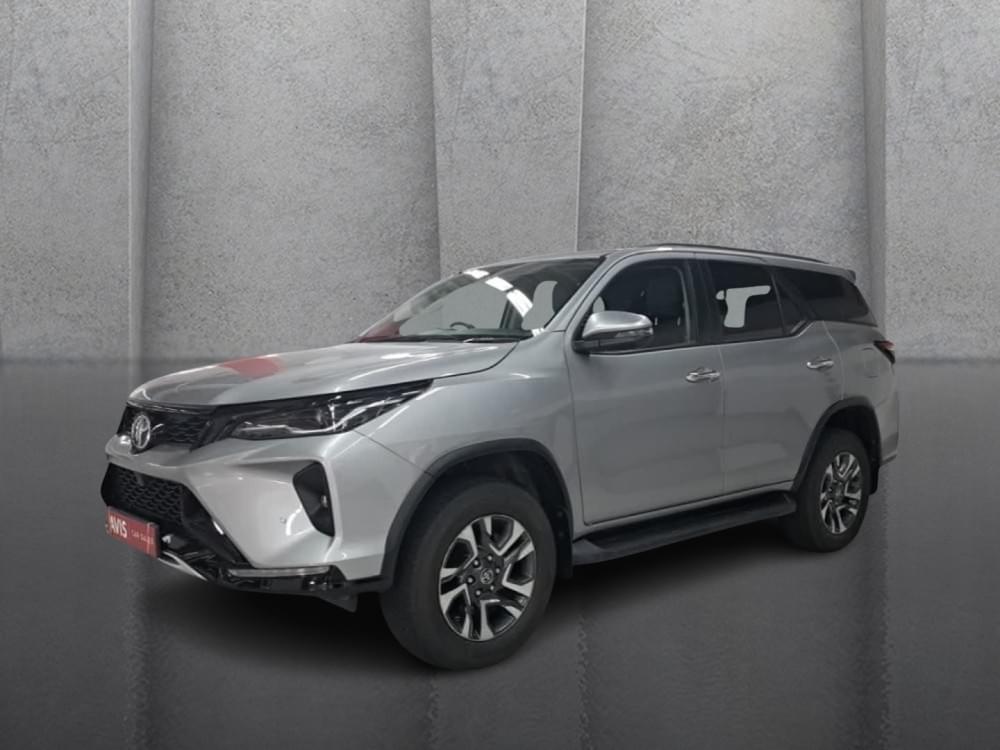 Toyota Fortuner 2.4 Gd-6 Rb At