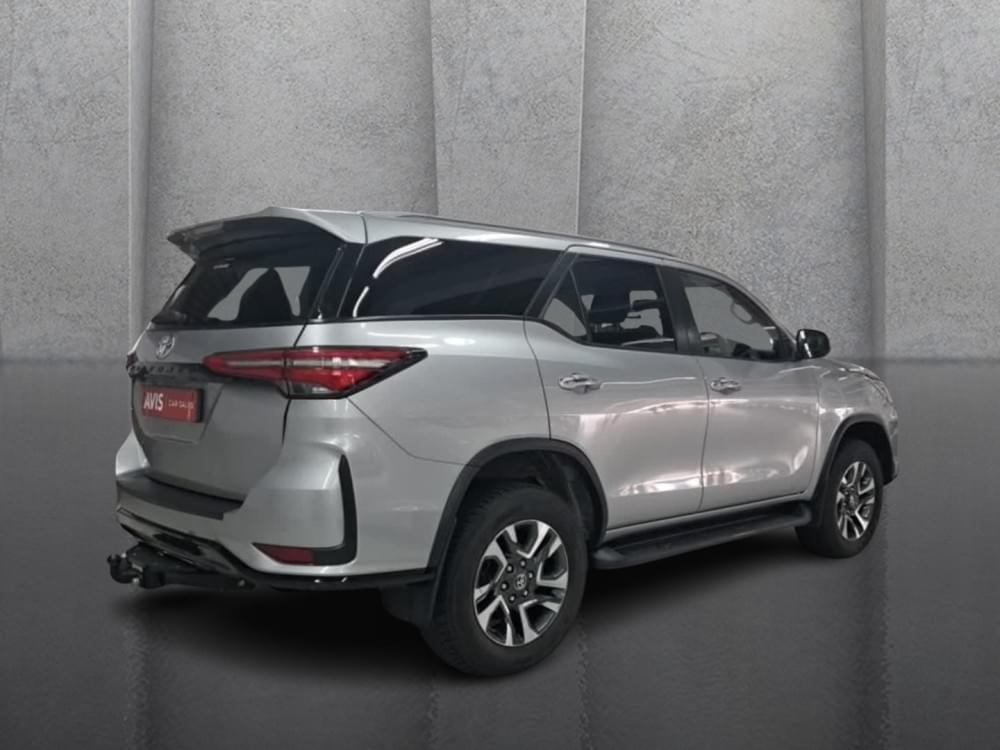 Toyota Fortuner 2.4 Gd-6 Rb At