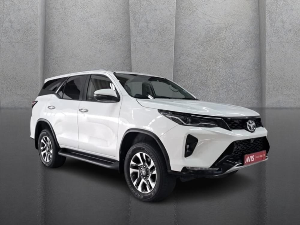Toyota Fortuner 2.4 Gd-6 Rb At