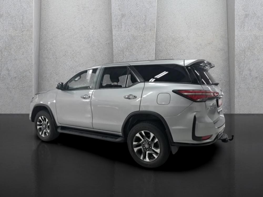 Toyota Fortuner 2.4 Gd-6 Rb 6At