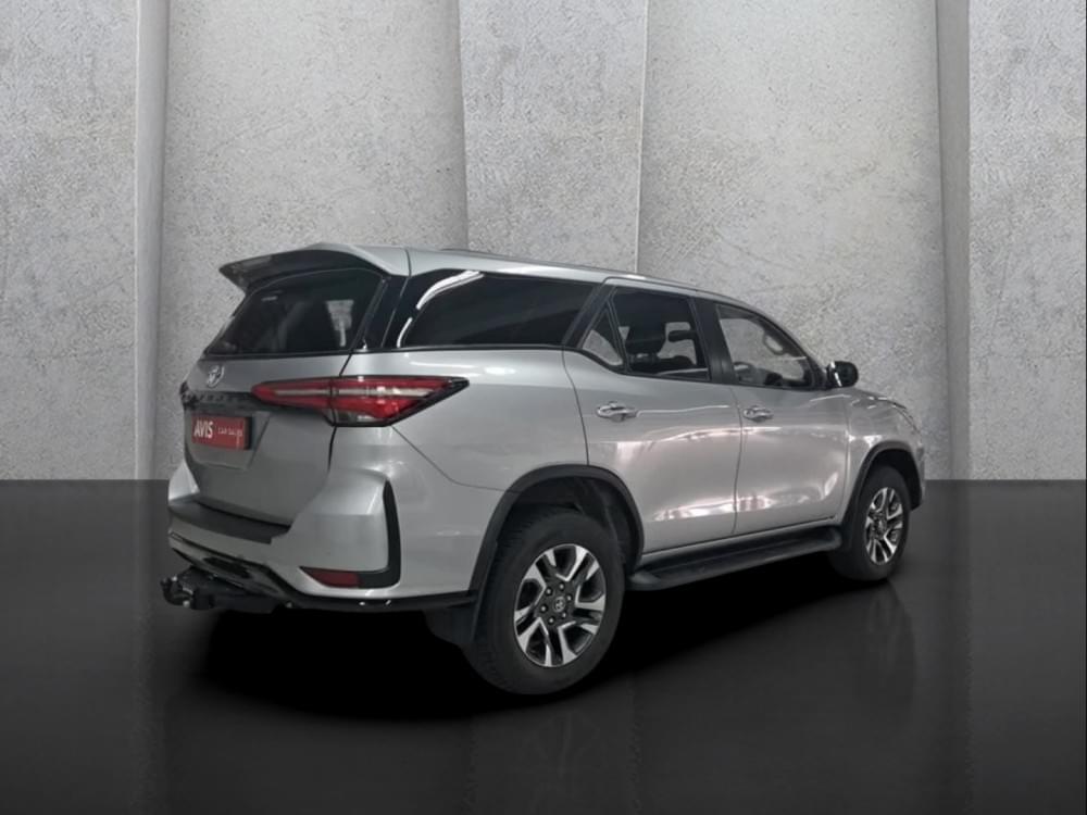 Toyota Fortuner 2.4 Gd-6 Rb 6At