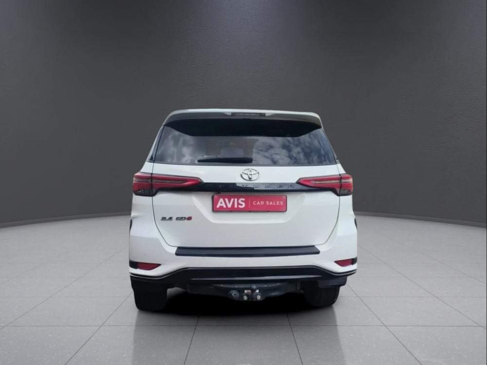 Toyota Fortuner 2.4 Gd-6 Rb 6At