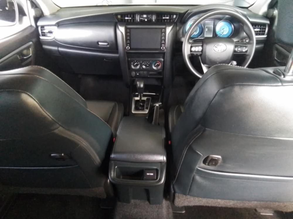 Toyota Fortuner 2.4 Gd-6 Rb At