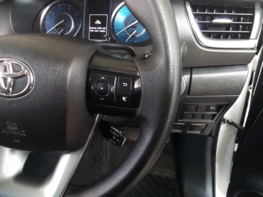 Toyota Fortuner 2.4 Gd-6 Rb At
