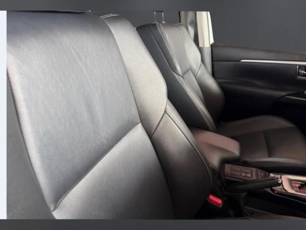 Toyota Fortuner 2.4 Gd-6 Rb At