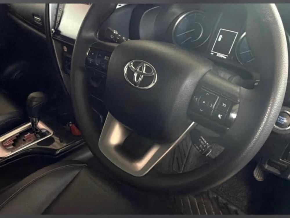 Toyota Fortuner 2.4 Gd-6 Rb At