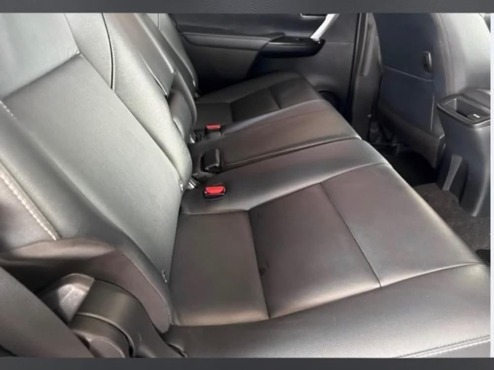 Toyota Fortuner 2.4 Gd-6 Rb At