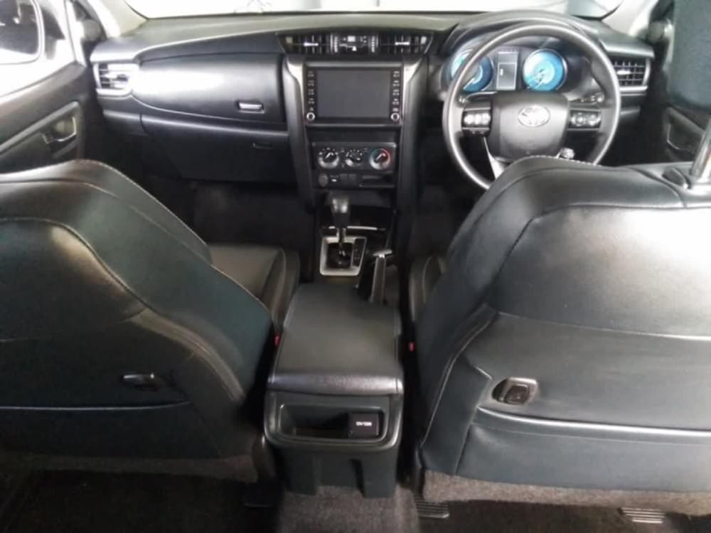 Toyota Fortuner 2.4 Gd-6 Rb At