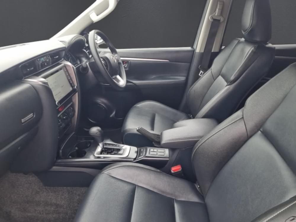 Toyota Fortuner 2.4 Gd-6 Rb At
