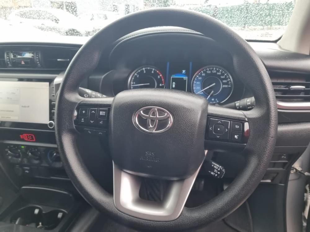 Toyota Fortuner 2.4 Gd-6 Rb At