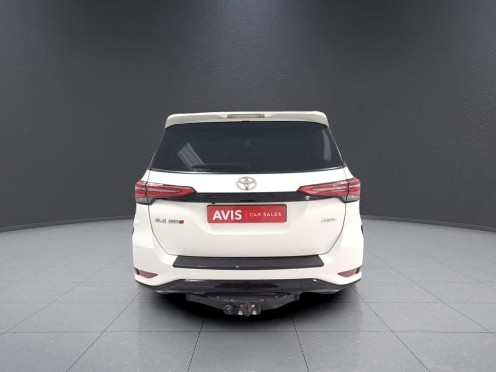 Toyota Fortuner 2.4 Gd-6 Rb 6At