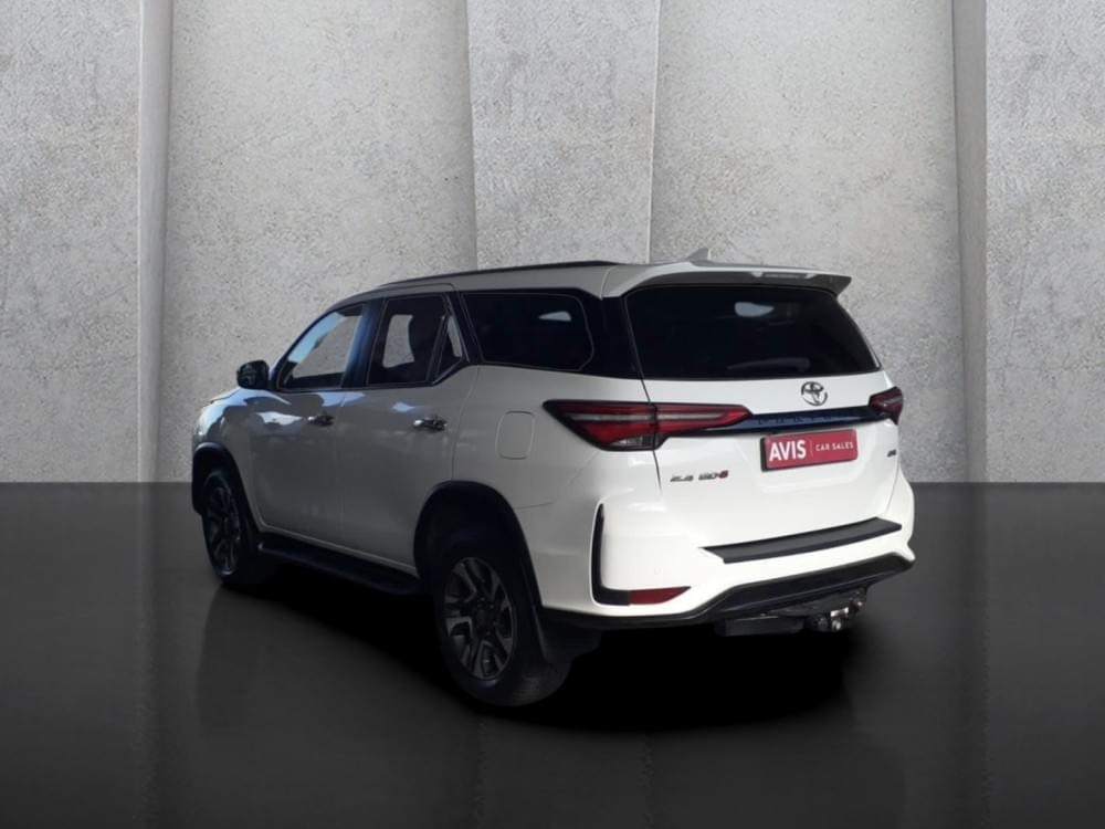 Toyota Fortuner 2.4 Gd-6 Rb At