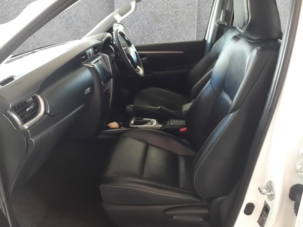 Toyota Fortuner 2.4 Gd-6 Rb At