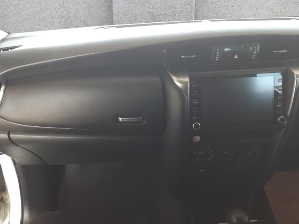 Toyota Fortuner 2.4 Gd-6 Rb At