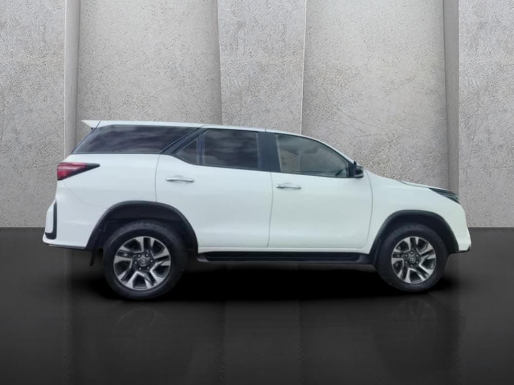 Toyota Fortuner 2.4 Gd-6 Rb 6At