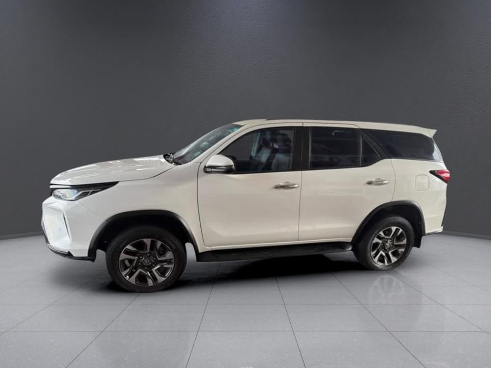 Toyota Fortuner 2.4 Gd-6 Rb 6At