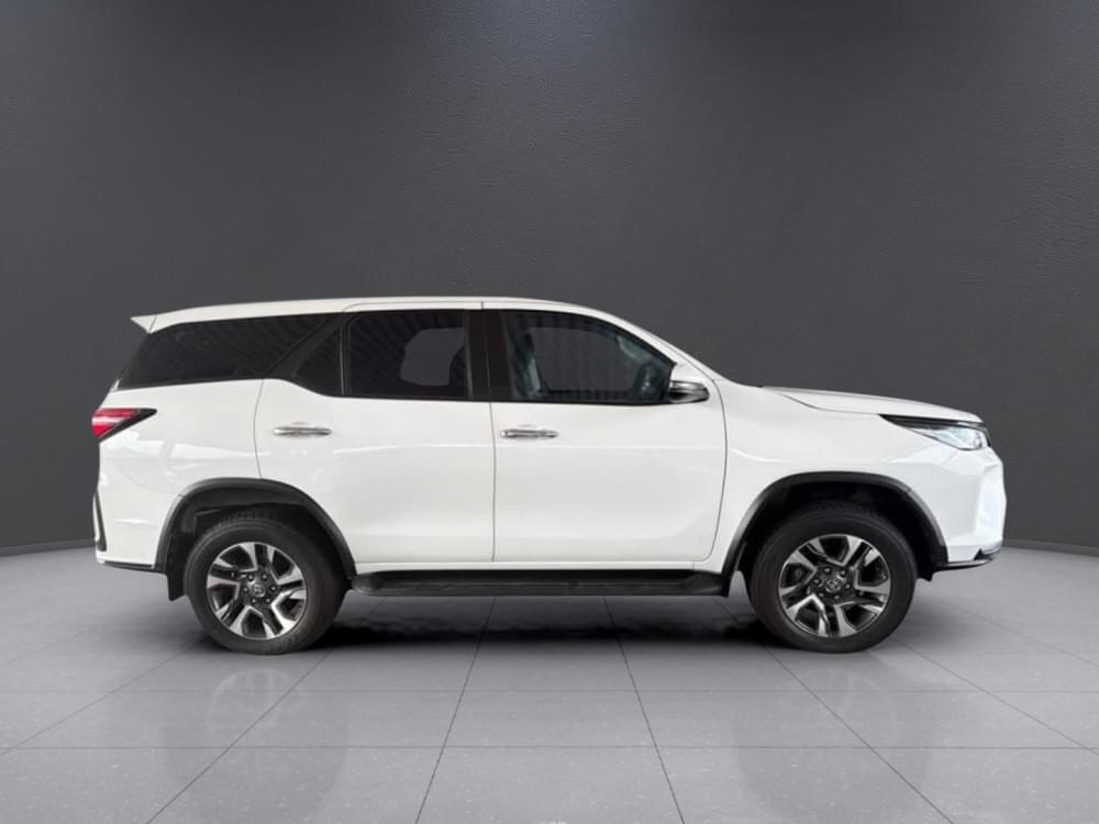 Toyota Fortuner 2.4 Gd-6 Rb 6At