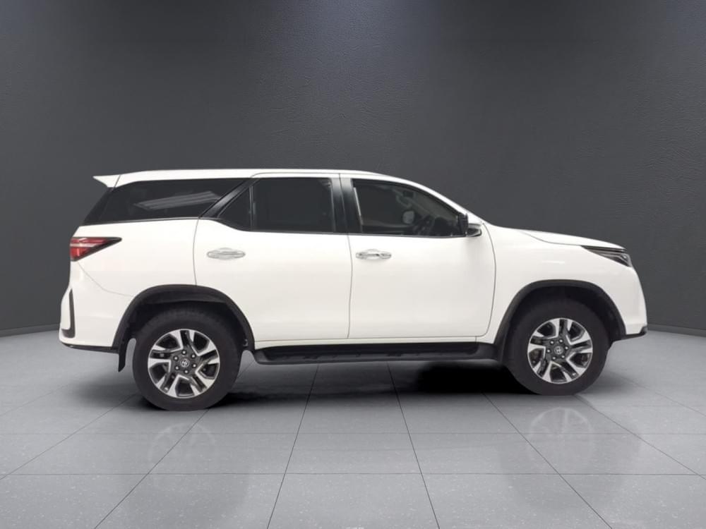Toyota Fortuner 2.4 Gd-6 4X4 At