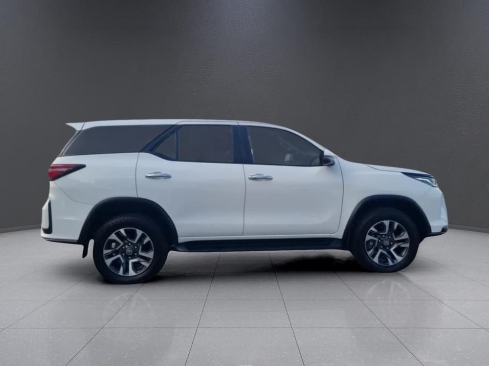 Toyota Fortuner 2.4 Gd-6 4X4 At