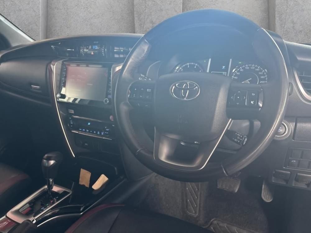 Toyota Fortuner 2.8 Gd-6 Rb At