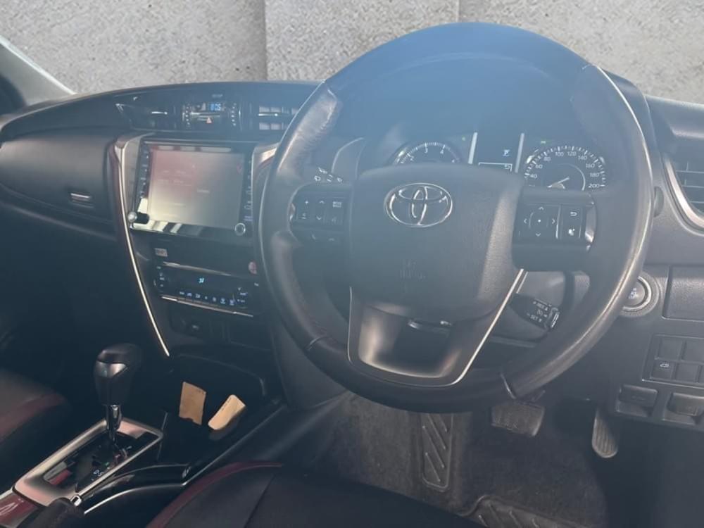 Toyota Fortuner 2.8 Gd-6 Rb At