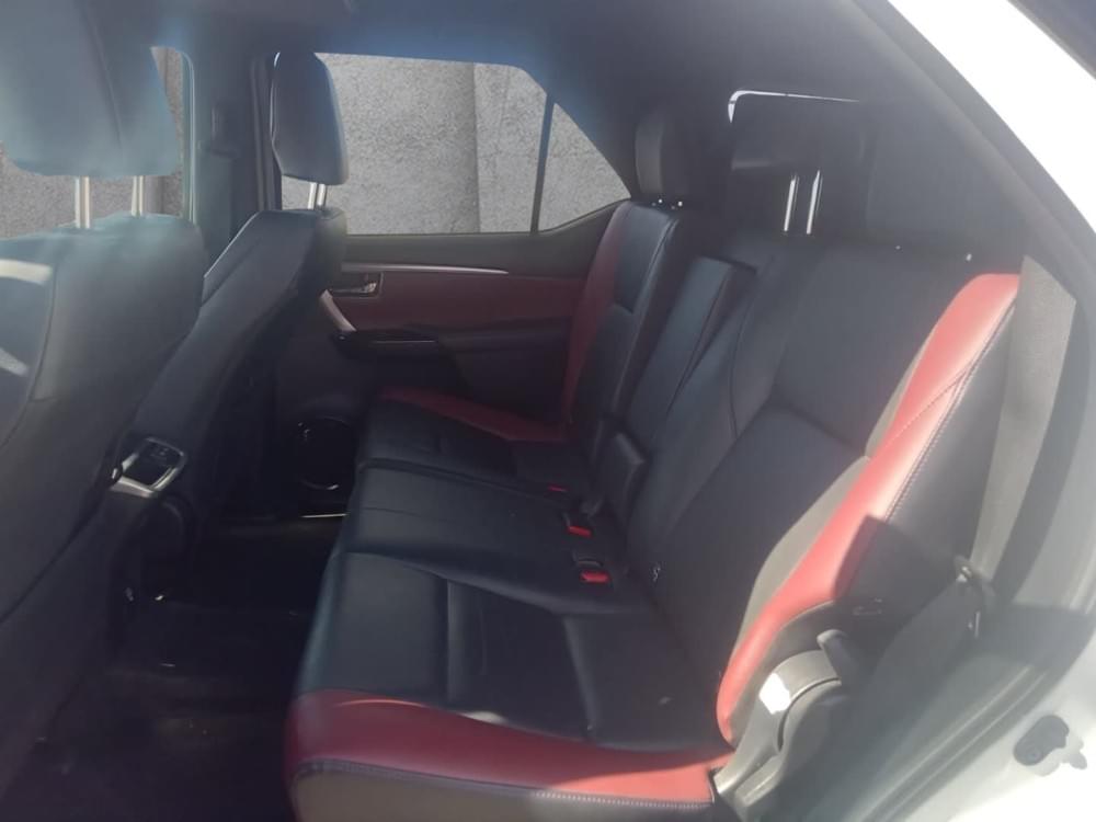 Toyota Fortuner 2.8 Gd-6 Rb At