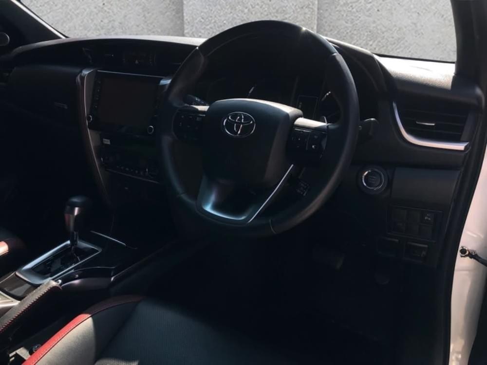 Toyota Fortuner 2.8 Gd-6 Rb At