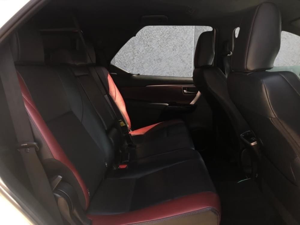 Toyota Fortuner 2.8 Gd-6 Rb At