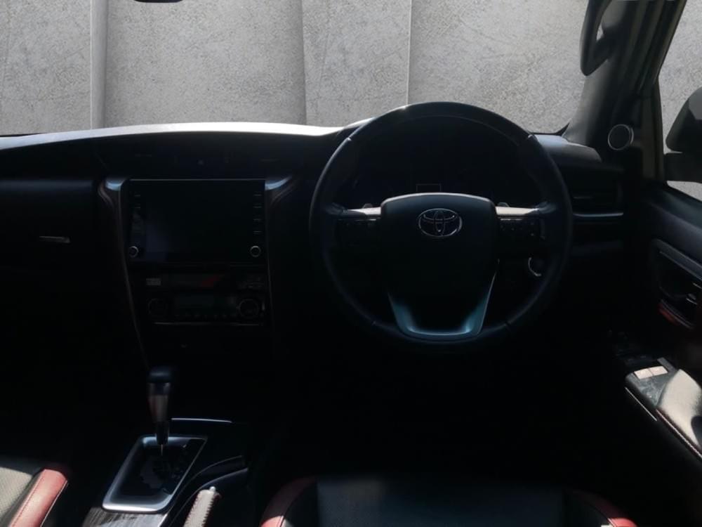 Toyota Fortuner 2.8 Gd-6 Rb At