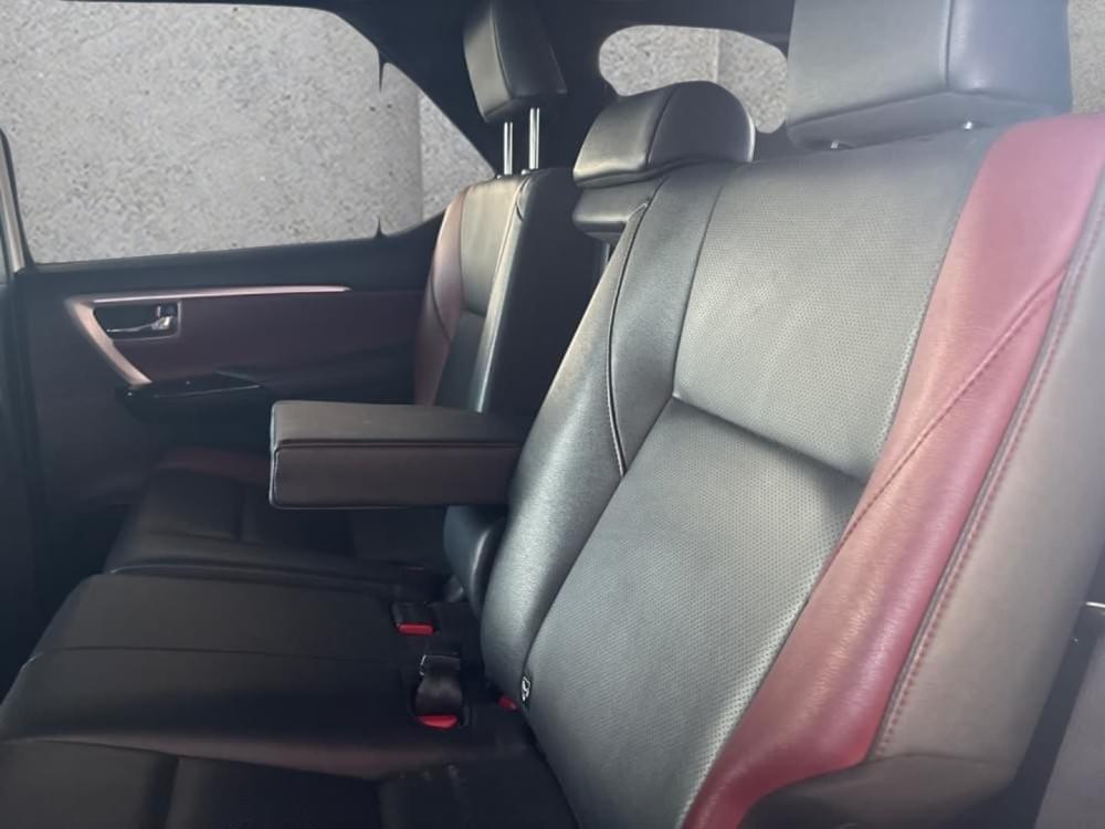 Toyota Fortuner 2.8 Gd-6 Rb At