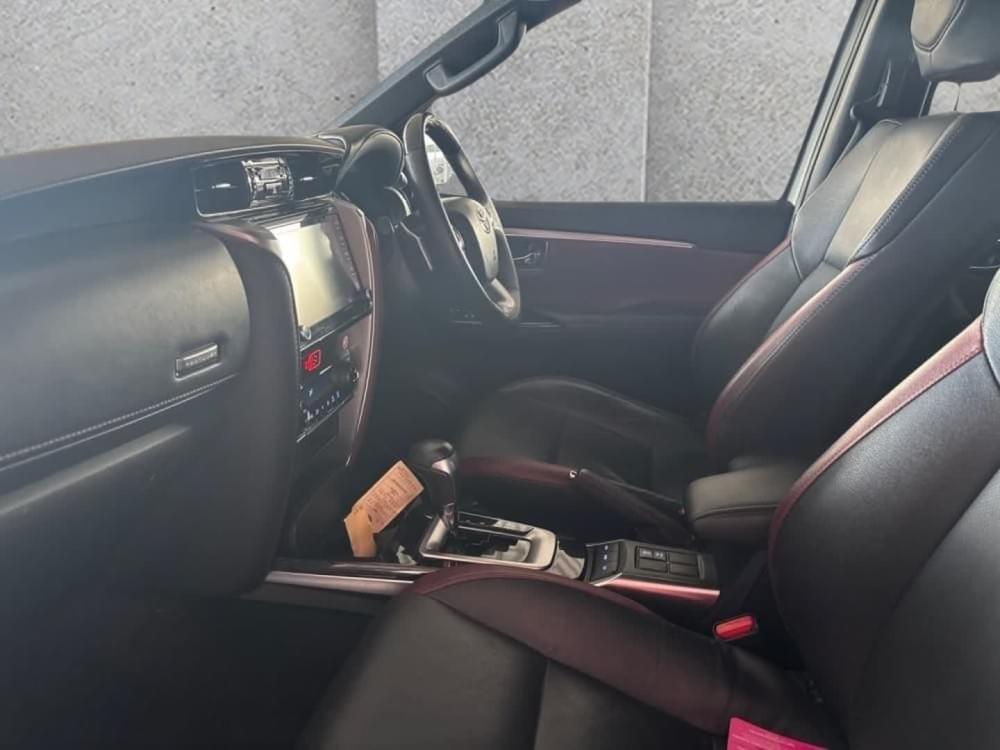 Toyota Fortuner 2.8 Gd-6 Rb At