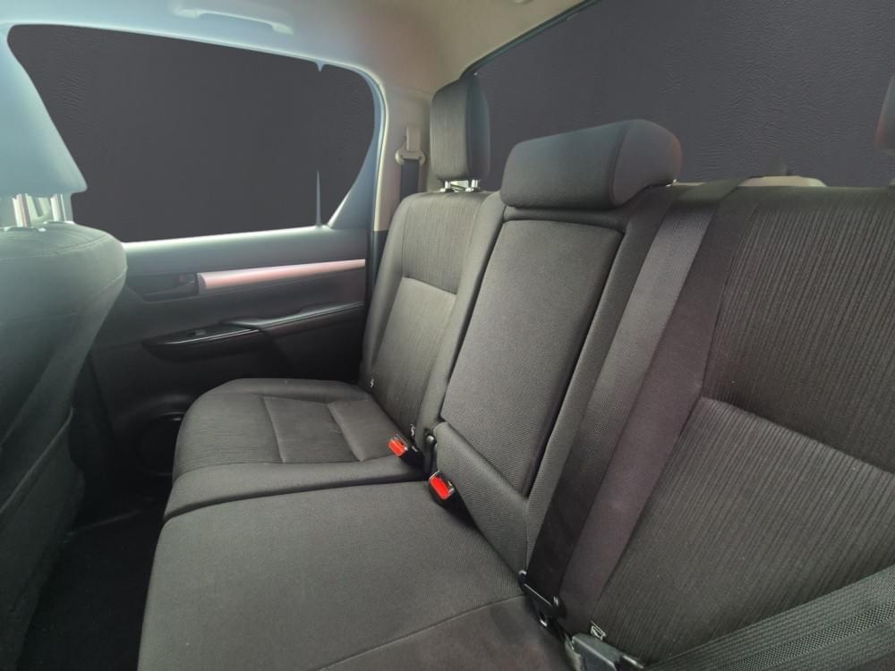 Toyota Hilux 2.4 Gd-6 Raider 4X4 At D Cab