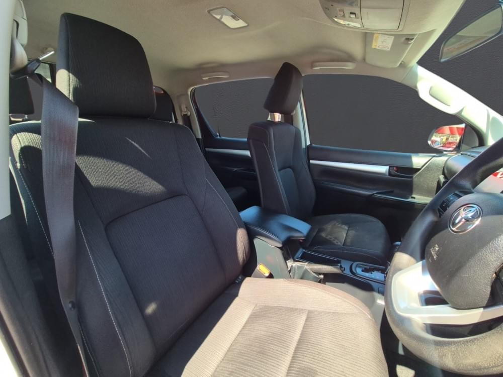 Toyota N/A 2.4 Gd-6 Raider 4X4 At D Cab