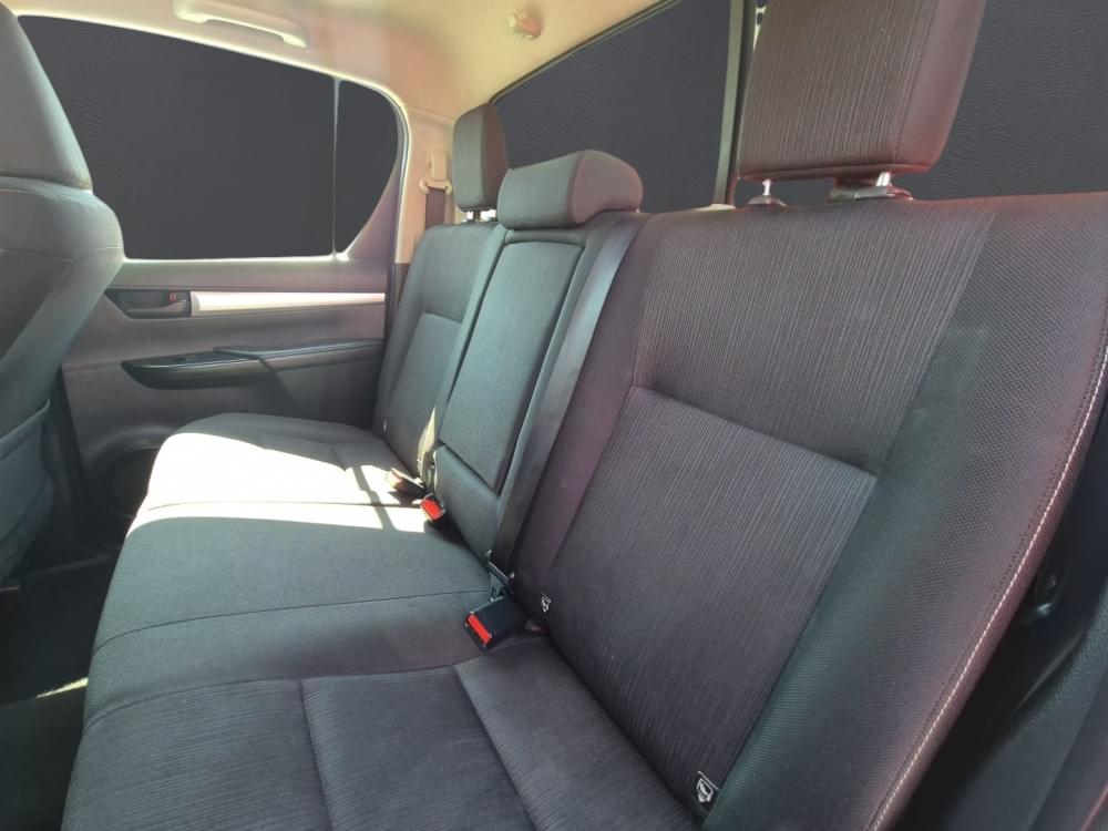 Toyota N/A 2.4 Gd-6 Raider 4X4 At D Cab