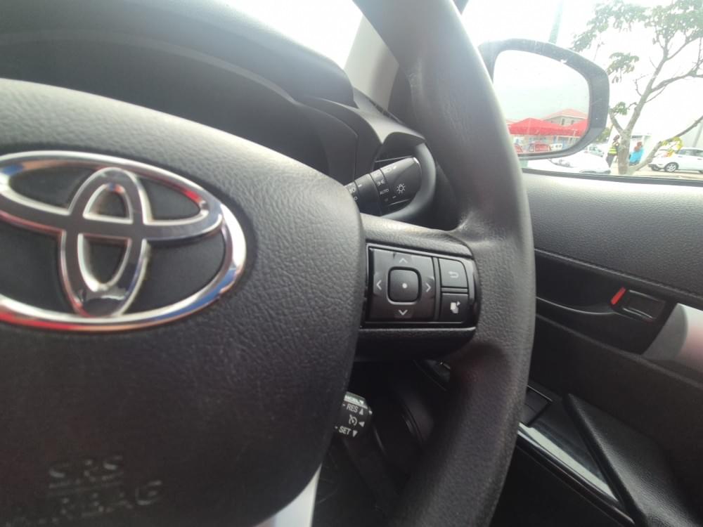 Toyota N/A 2.4 Gd-6 Raider 4X4 At D Cab