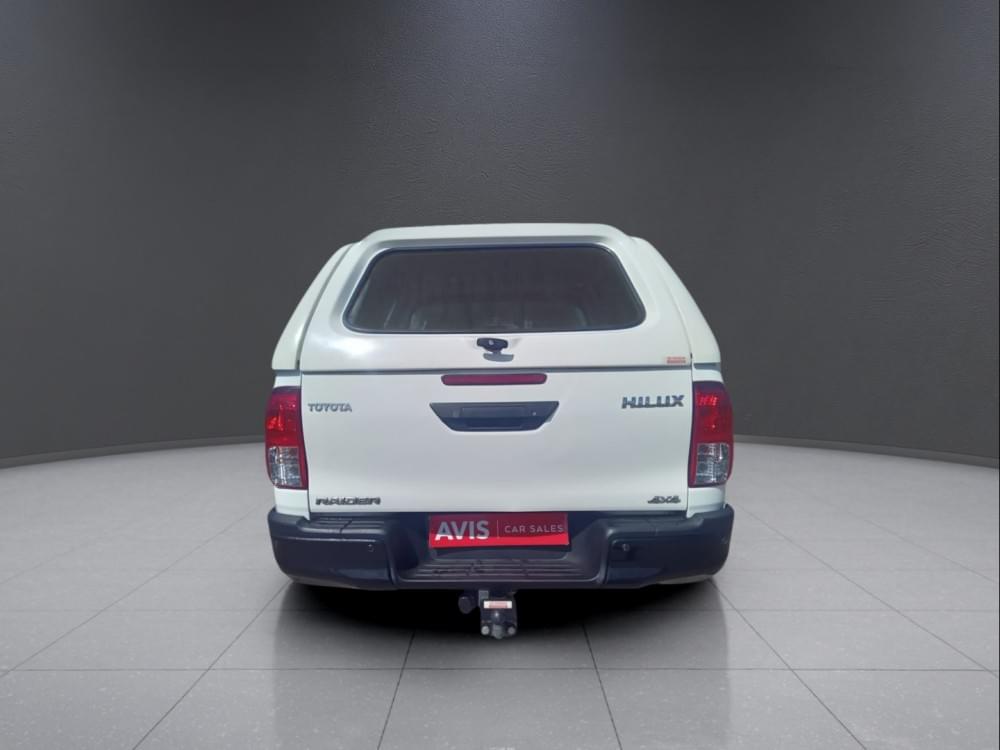 Toyota Hilux 2.4 Gd-6 Raider 4X4 6At D Cab