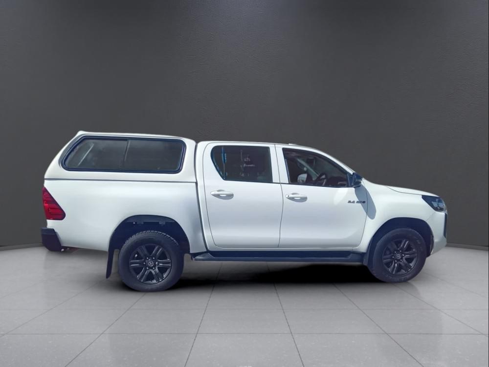 Toyota Hilux 2.4 Gd-6 Raider 4X4 6At D Cab