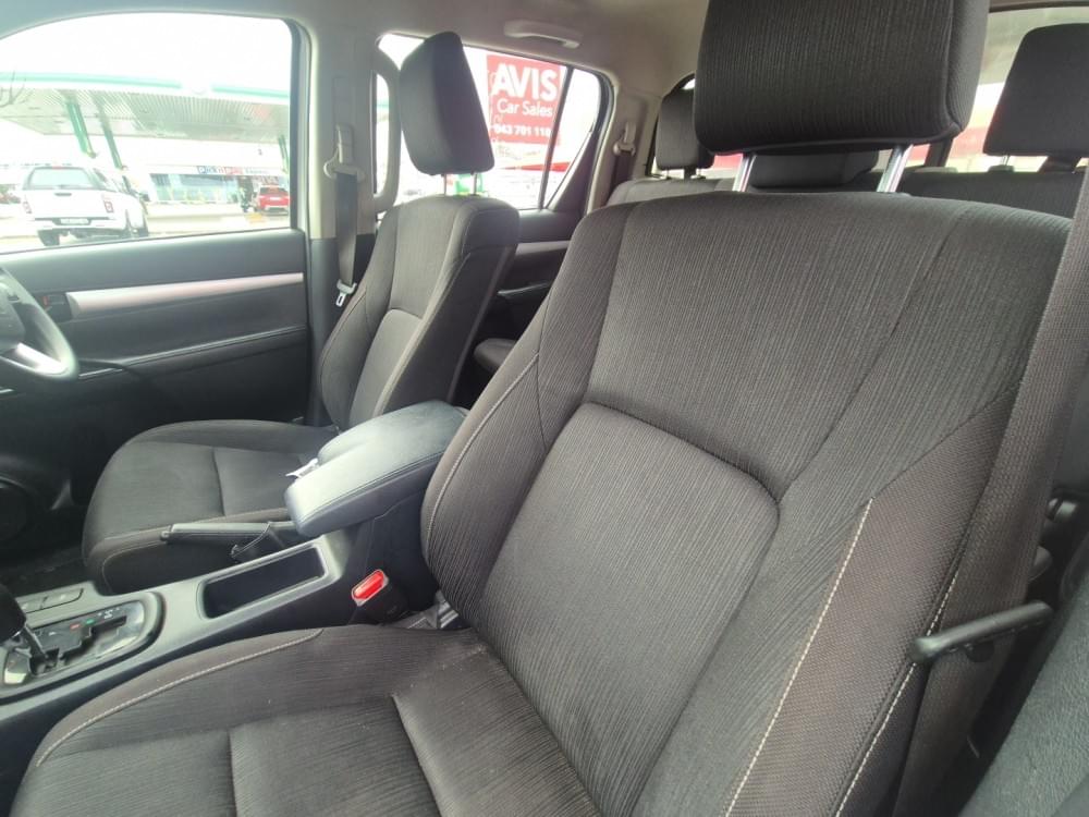 Toyota Hilux 2.4 Gd-6 Raider 4X4 6At D Cab