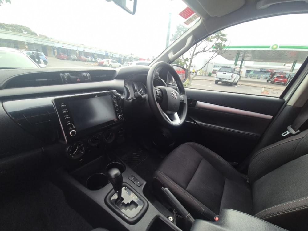 Toyota Hilux 2.4 Gd-6 Raider 4X4 6At D Cab