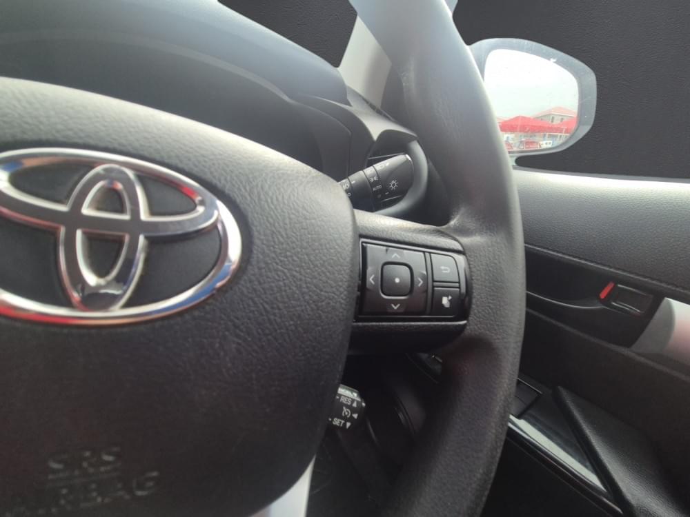 Toyota Hilux 2.4 Gd-6 Raider 4X4 6At D Cab