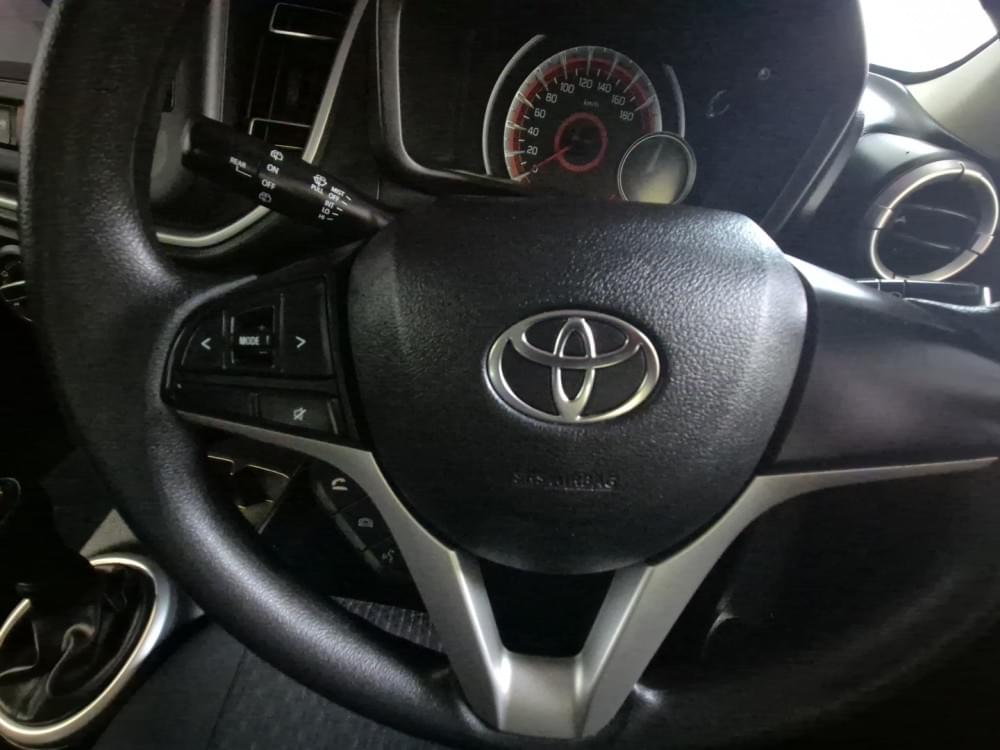 Toyota Vitz 1.0 Xr