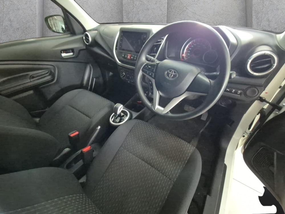 Toyota Vitz 1.0 Xr Amt