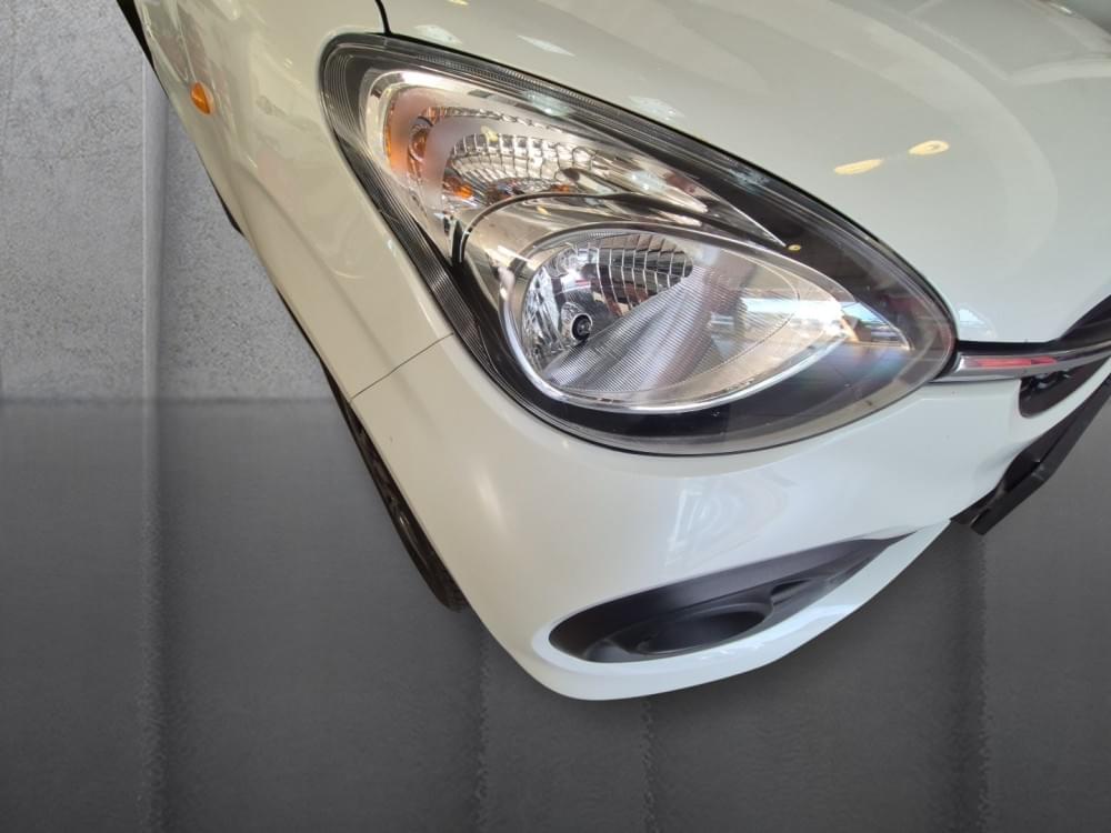Toyota Vitz 1.0 Xr Amt