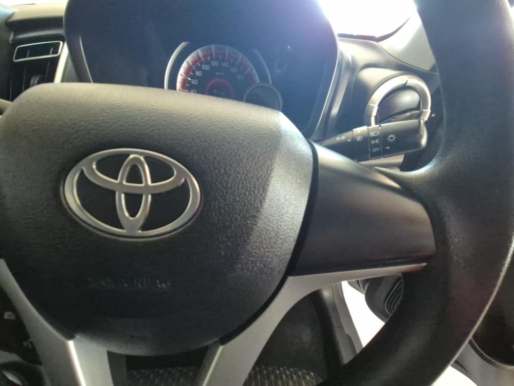Toyota Vitz 1.0 Xr Amt