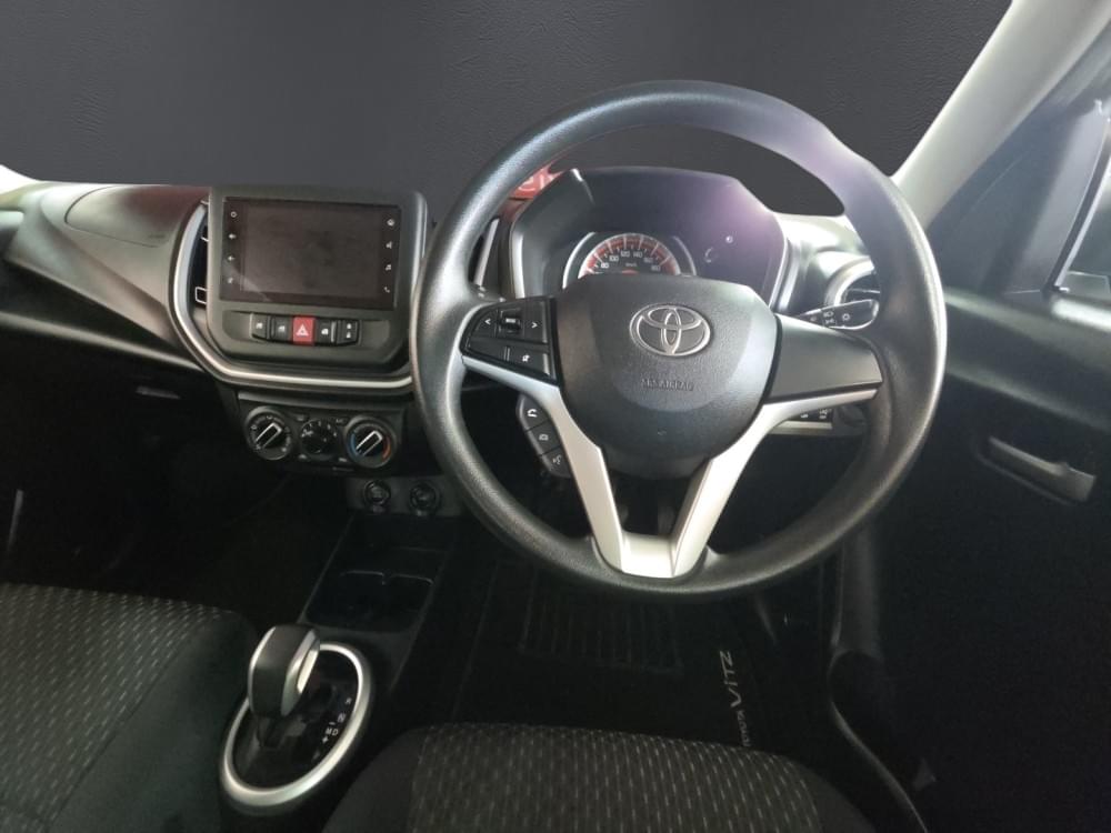 Toyota Vitz 1.0 Xr Amt